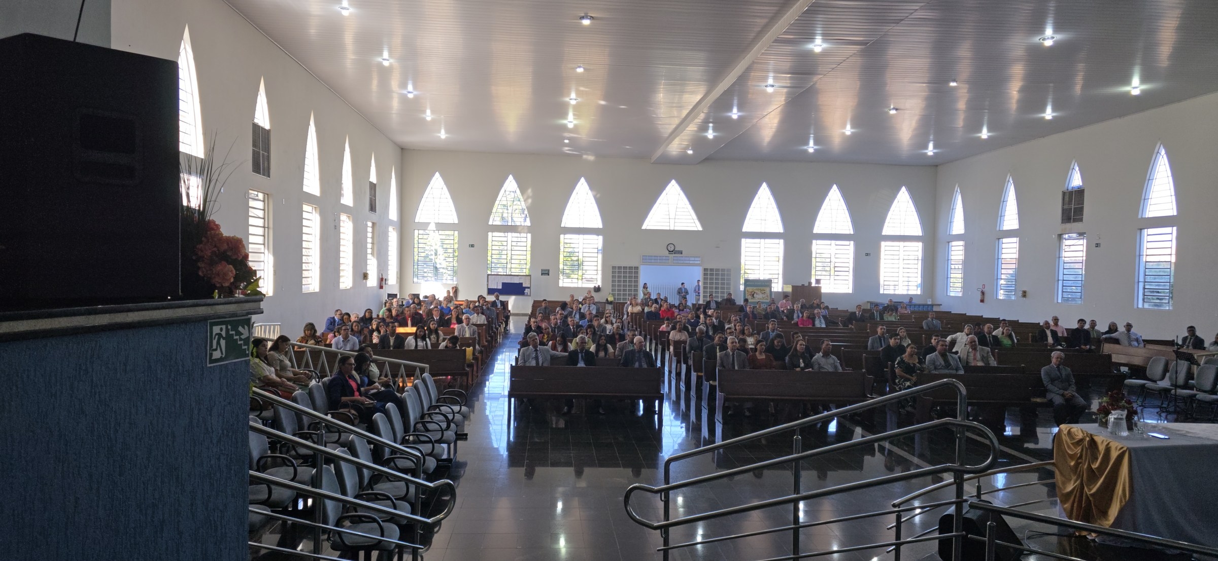 Culto com louvor